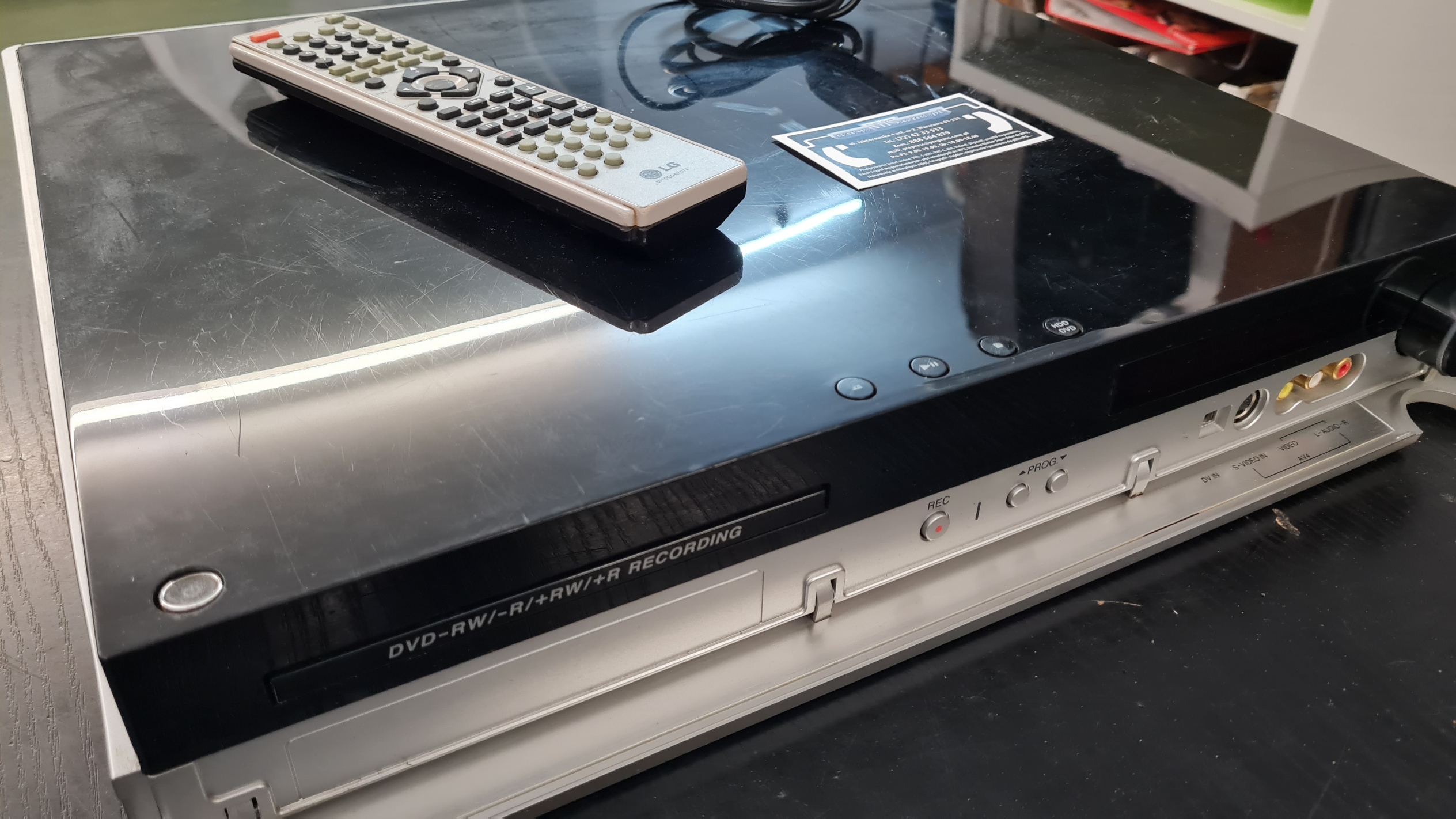 Odzyskiwanie pamiątkowych filmów wideo ze stacjonarnych nagrywarek z dyskiem twardym i nagrywarką płyt DVD i Blu-ray 